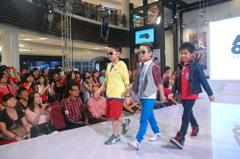 Kid models in Joy of Colours at ACA 3rd graduation show 2013