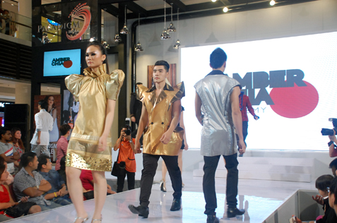 Models in Key Ng  fashion showcase at ACA 3rd graduation show 2013