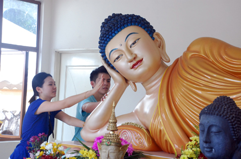 Wesak Day at Thai Buddhist Chetawan Temple, Petaling Jaya
