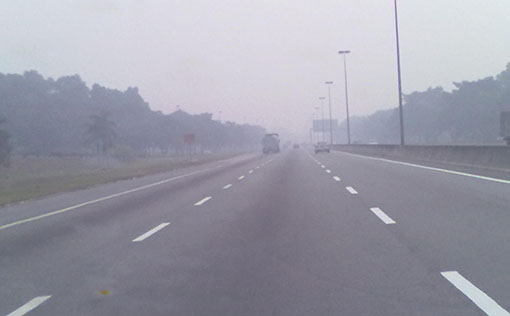 Jalan Bukit Kemuning (5.30pm) Photo by R Rajeswary.