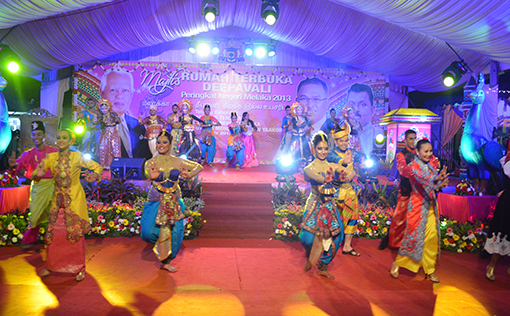 DANCE