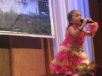 Ho Yue Wen enthralled the crowd with her vocal skill