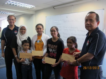 MadAM Rosn ah who has been suffering vfrom kidney disease is happy with the assistance