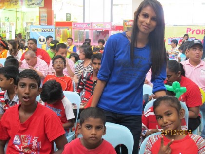 Shammini, 20 is a volunteer at the P{ushpanesam Home