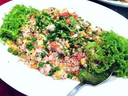 Fried rice with pineapple