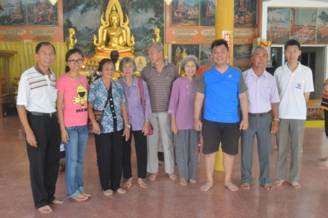 The descendants of Ong and Tan