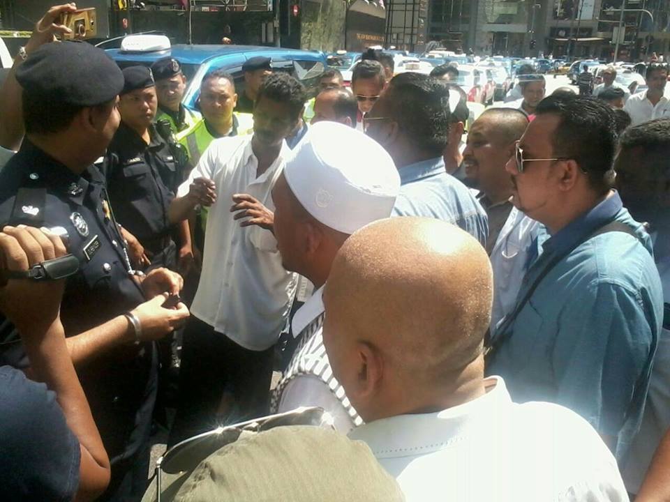 Police issue ultimatum for protesters to disperse