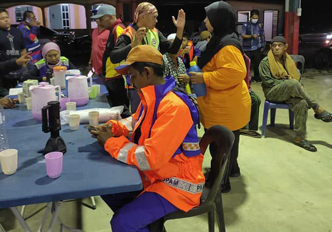 Baling floods evacuation