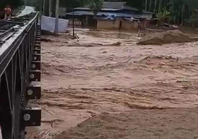Baling floods evacuation