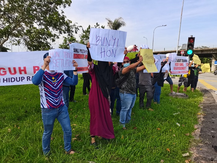 Flash mob desak kerajaan selesaikan masalah kenaikan harga barang