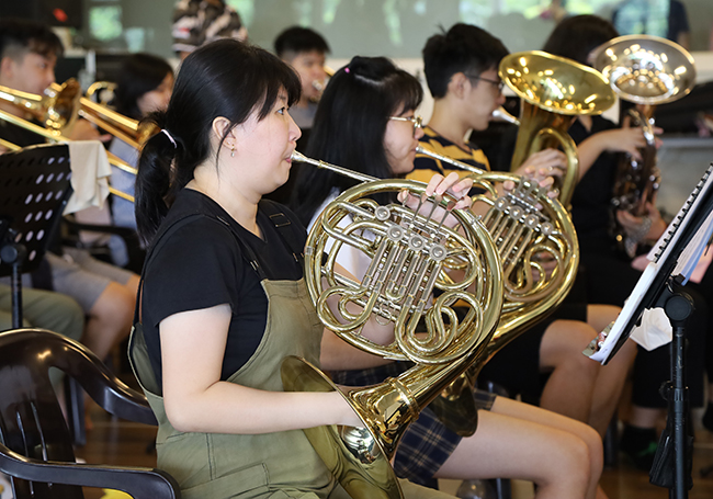 The klpac Symphonic Band presents "An Uncommon Journey"