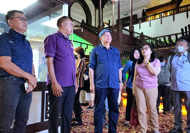 Datuk Joniston Bangkuai 