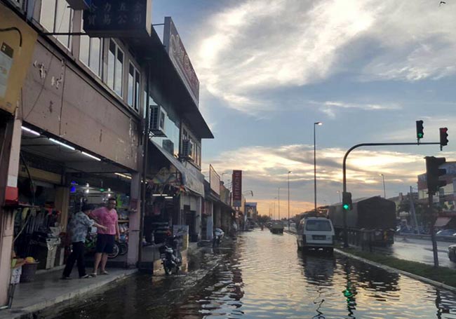 high tide phenomenon