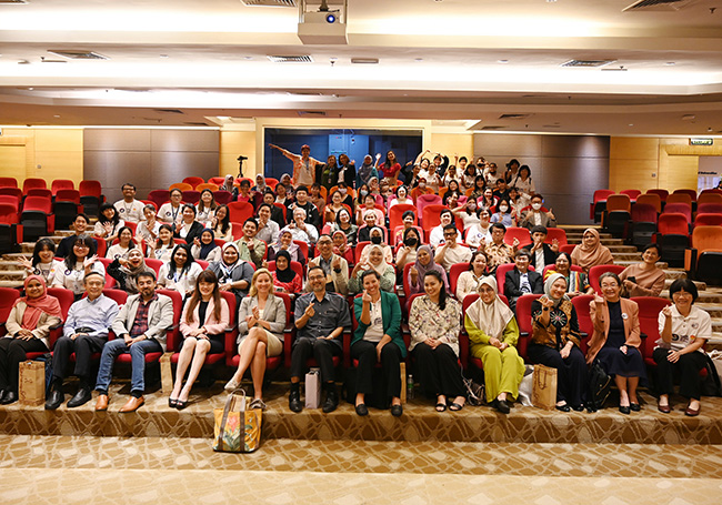 SEGi University launches MyANAK Parenting App 