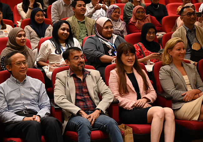 SEGi University launches MyANAK Parenting App 
