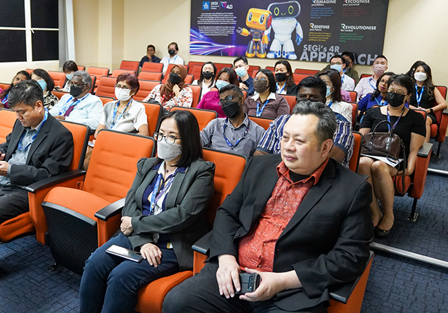 SEGi University