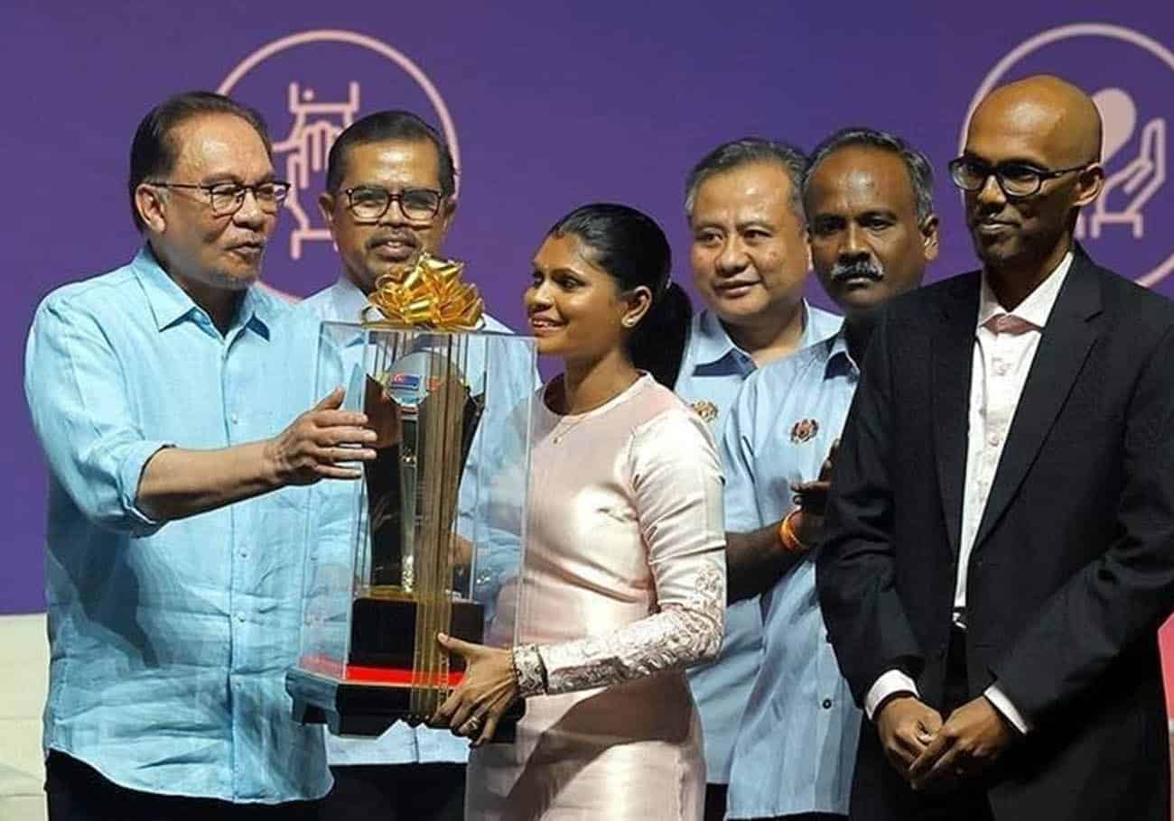 Dr Malar Santhi Santherasegapan