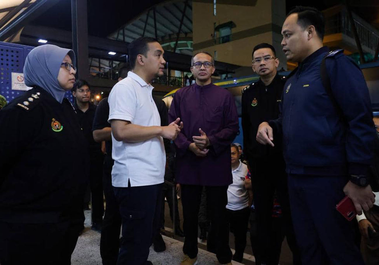 Johor CM commends improved efficiency at BSI and KSAB CIQ