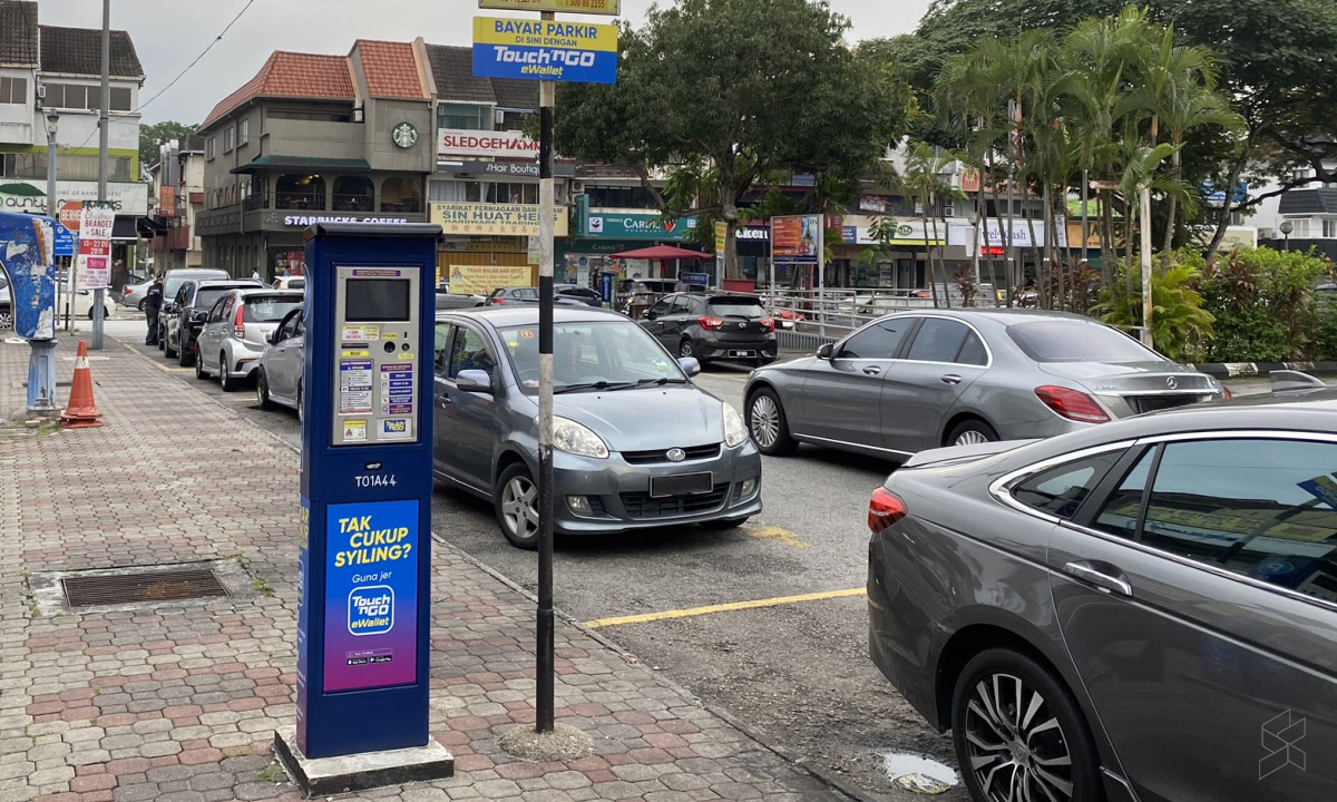 DBKL clarifies paid parking status after office hours in KL