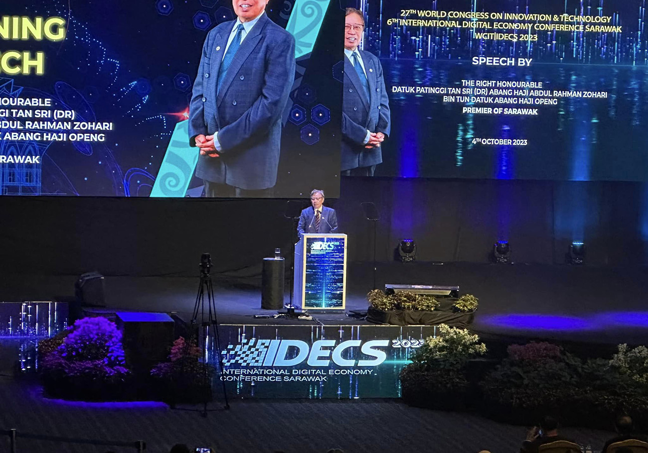 Sarawak Premier draws inspiration from "Grace the Robot"
