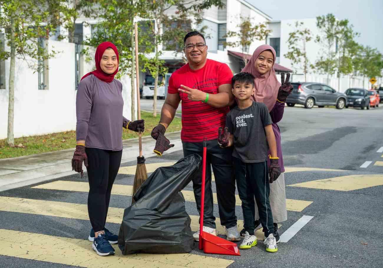 IJM Rimbayu residents unite for community gotong royong