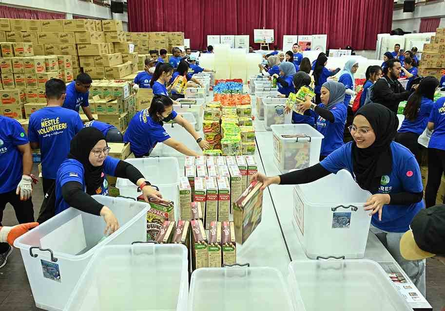 Nestlé Malaysia extends aid to east coast flood victims