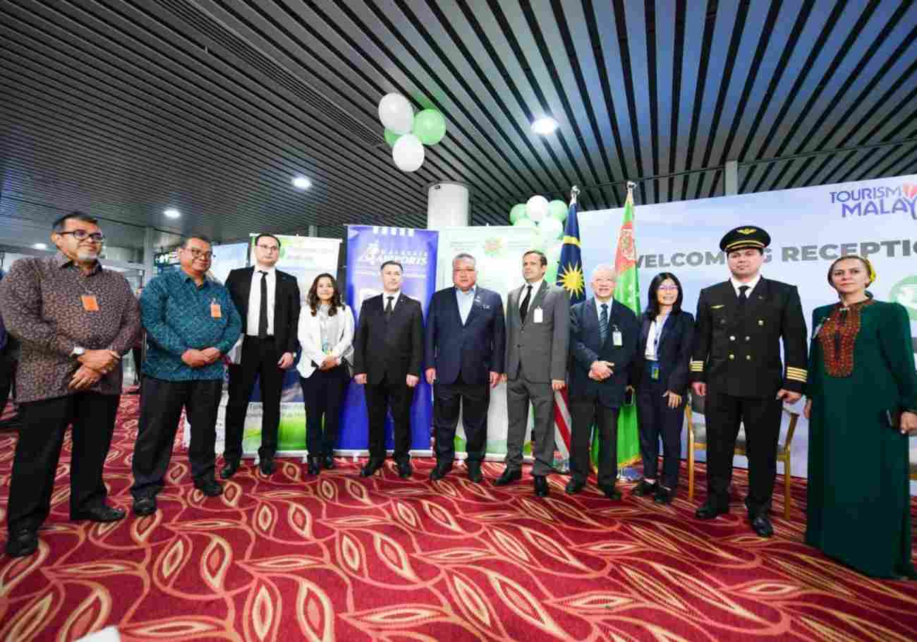 The arrival of the inaugural Turkmenistan Airlines flight from Ashgabat marked a significant occasion for Malaysian tourism. 