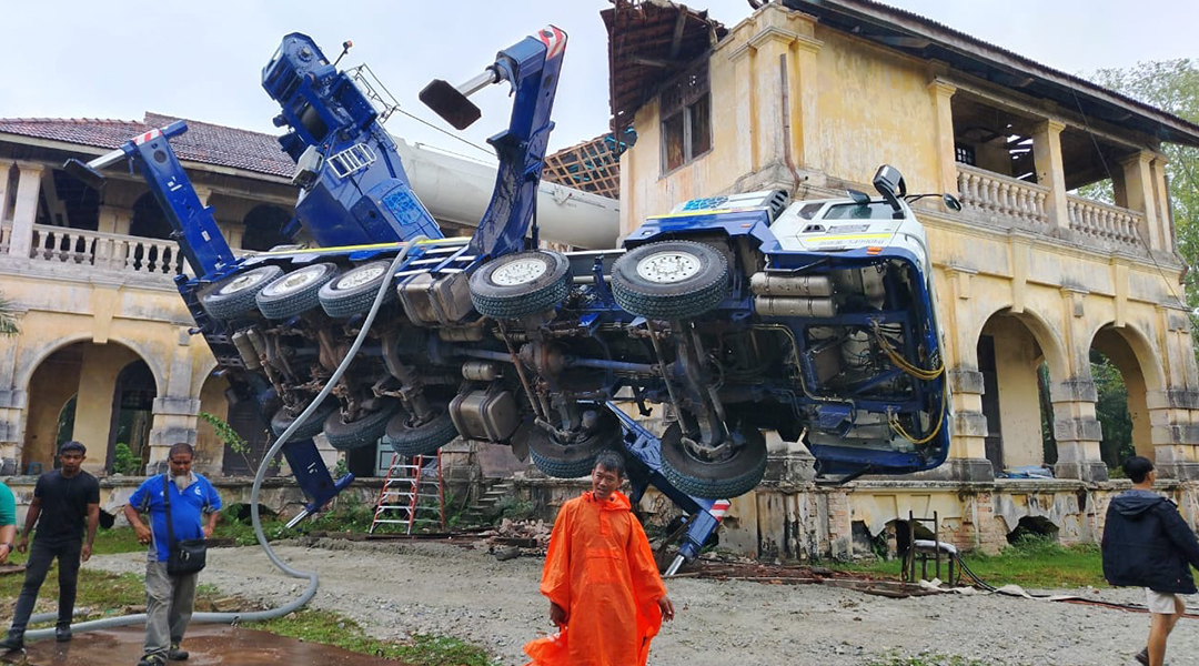 99-Door Mansion owner ordered to restore after crane incident