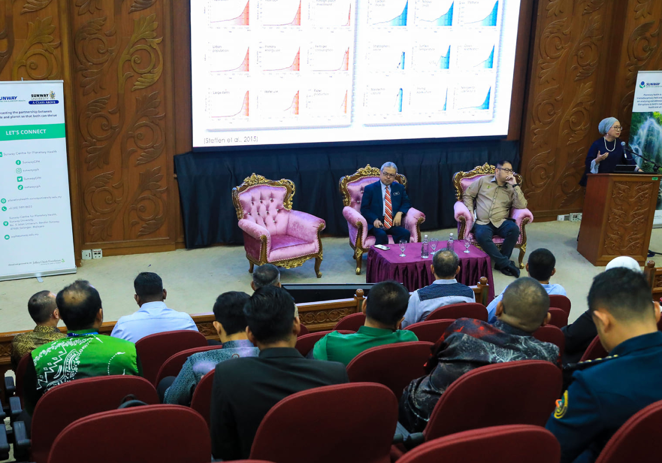 The Ipoh City Council, taking a bold step towards sustainable development, has organized its first 2027 Doughnut Economic City of Ipoh town hall session for 2024. 