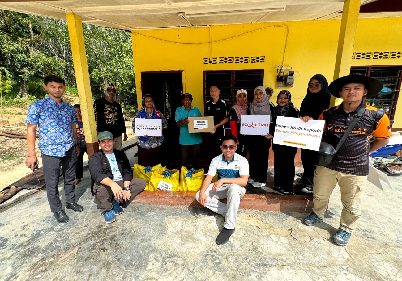 Zurich donates RM60,000 zakat to Yayasan EZ Prihatin