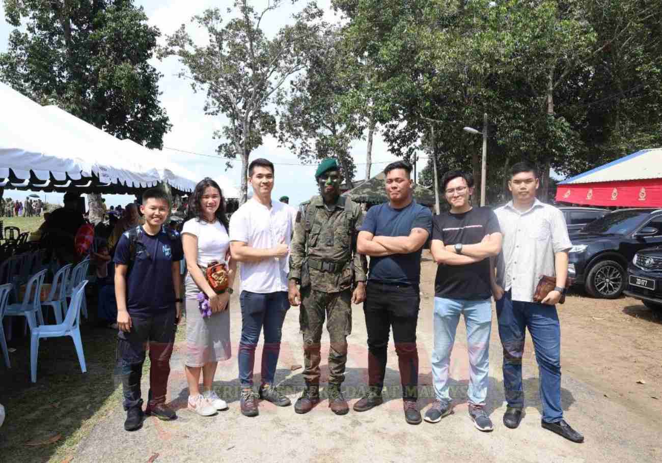 2nd Lt. Chan Ming Youn breaks barriers as a commando training