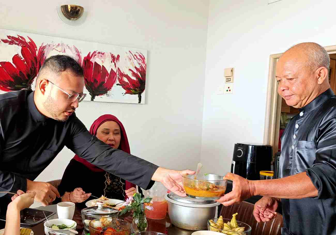 Families celebrate Aidilfitri in a spirit of unity and togetherness