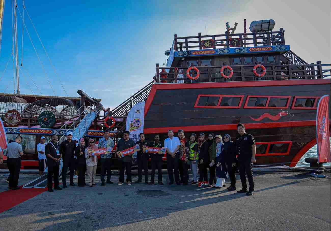 Fu Ning: Traditional Chinese sailing ship visits Melaka