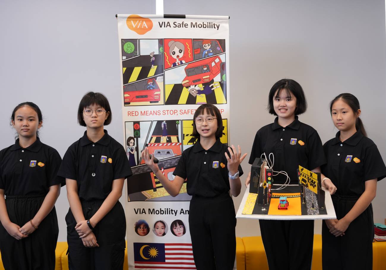 Students win global award with VIA Safe Mobility